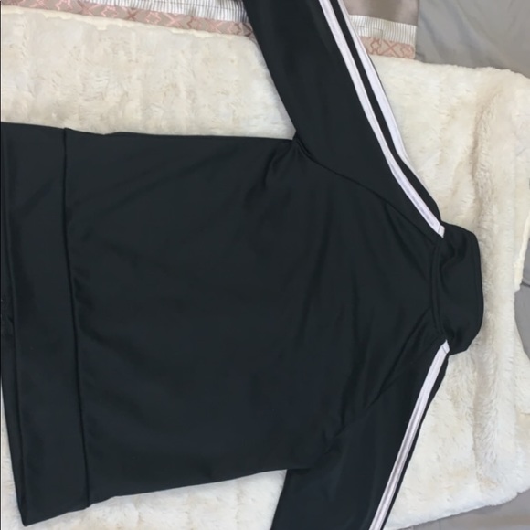 Adidas Kids Size 5 Jacket - Picture 6 of 7